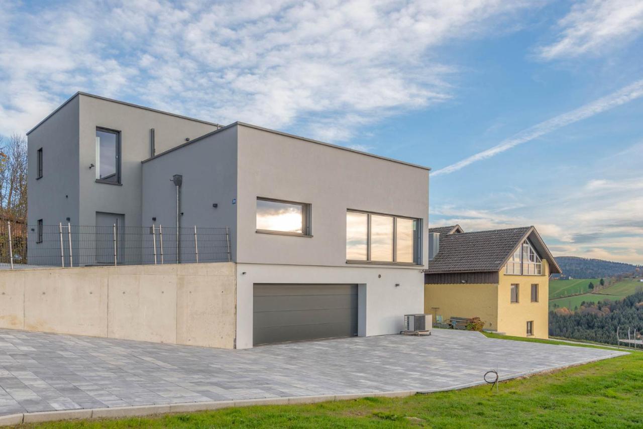 Moderne Villa Mit Whirlpool Und Heimkino Waldkirchen Bagian luar foto