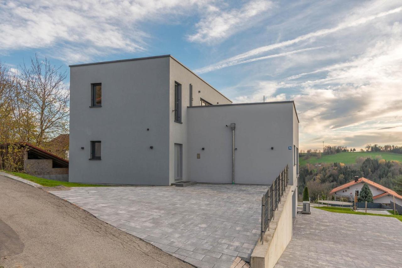 Moderne Villa Mit Whirlpool Und Heimkino Waldkirchen Bagian luar foto